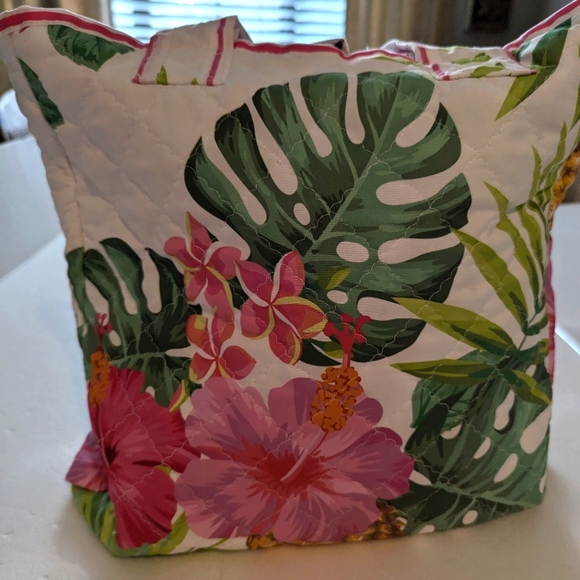 Beautiful Floral Beach/Tote Bag - Picture 2 of 7